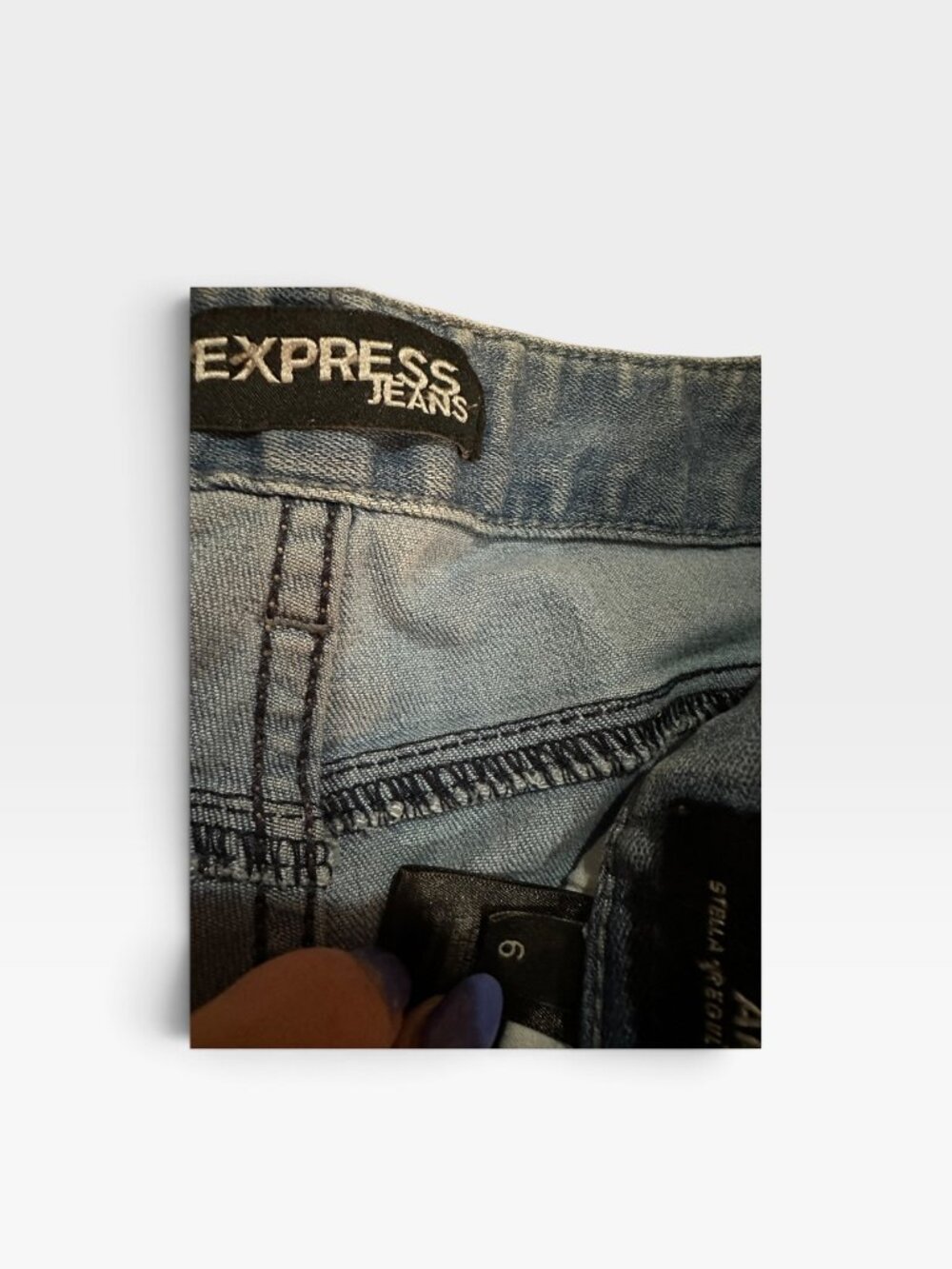 Express Jeans Light Wash Denim Shorts Size 6 Frayed Hem